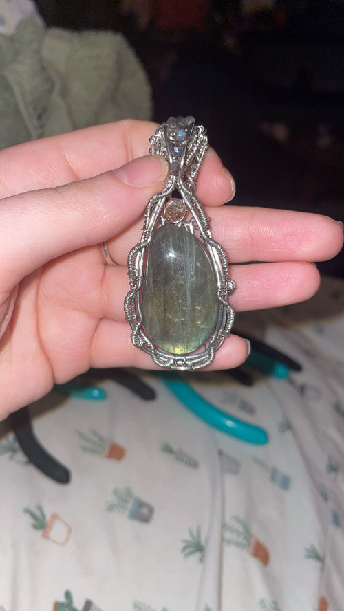blue labradorite pendants