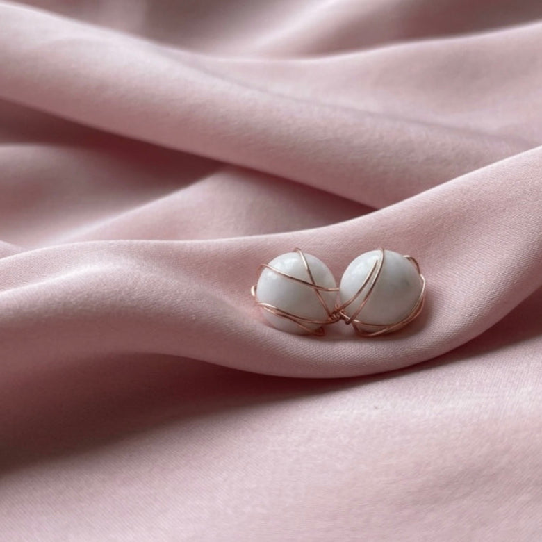 Wire wrapped studs