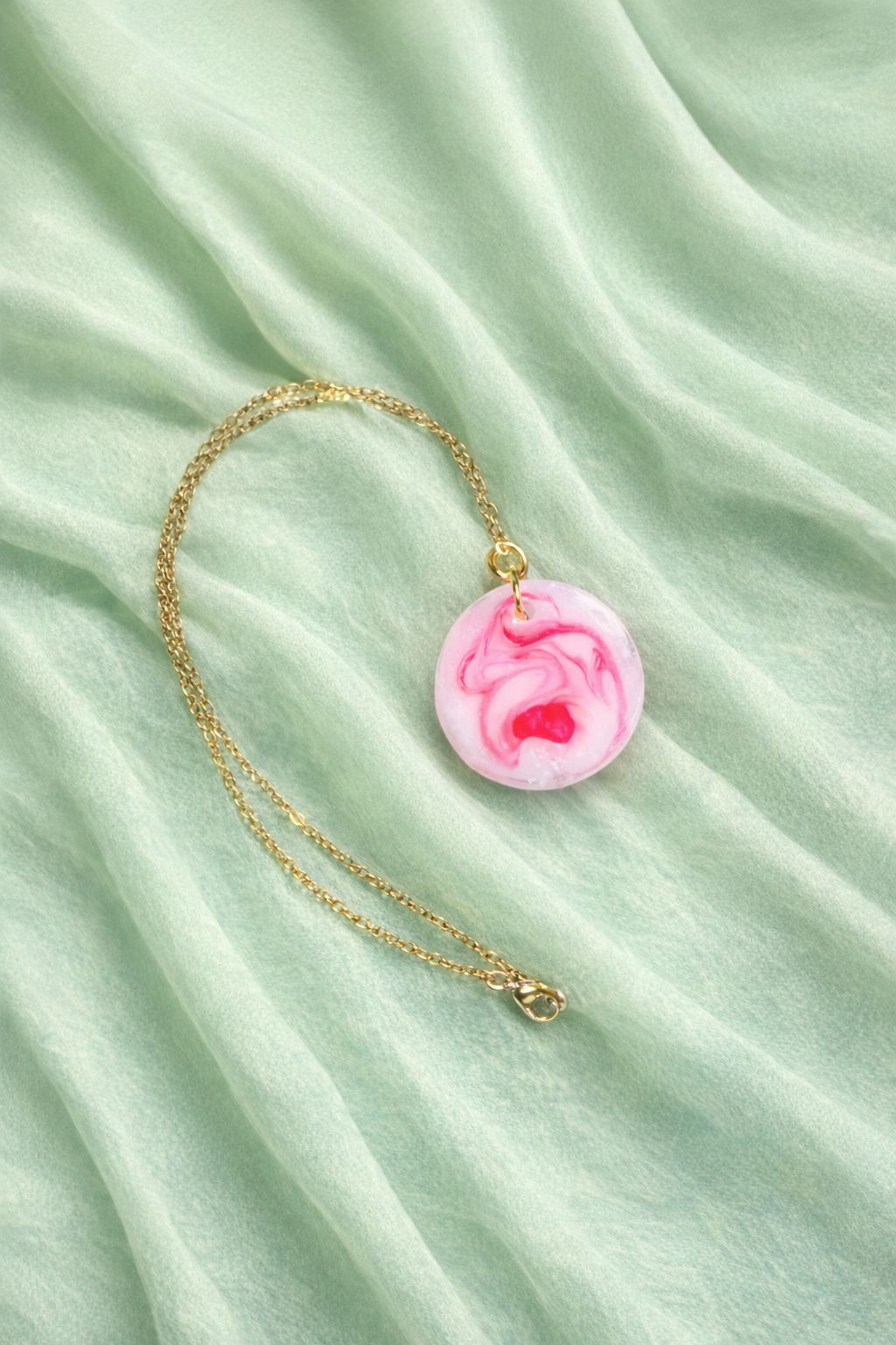 Color swirled breastmilk pendant